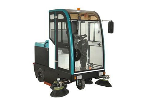 推薦之二 廣東手推式洗地車生產(chǎn)廠家,洗地車廠