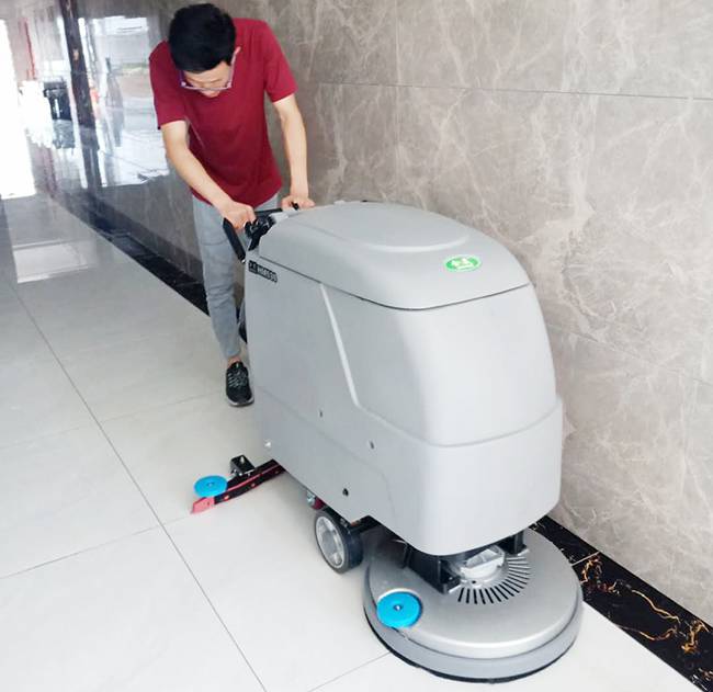 提升清潔效率 合美洗地機(jī)走進(jìn)大型酒店