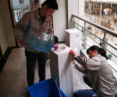 懷安飲水機(jī)清洗多少錢 真富祥機(jī)械公司 臺式飲水機(jī)清洗多少錢高清圖片 高清大圖